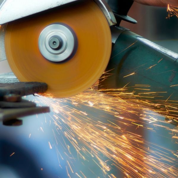 Як вибрати хорошу болгарку (кутову шліфувальну машину)