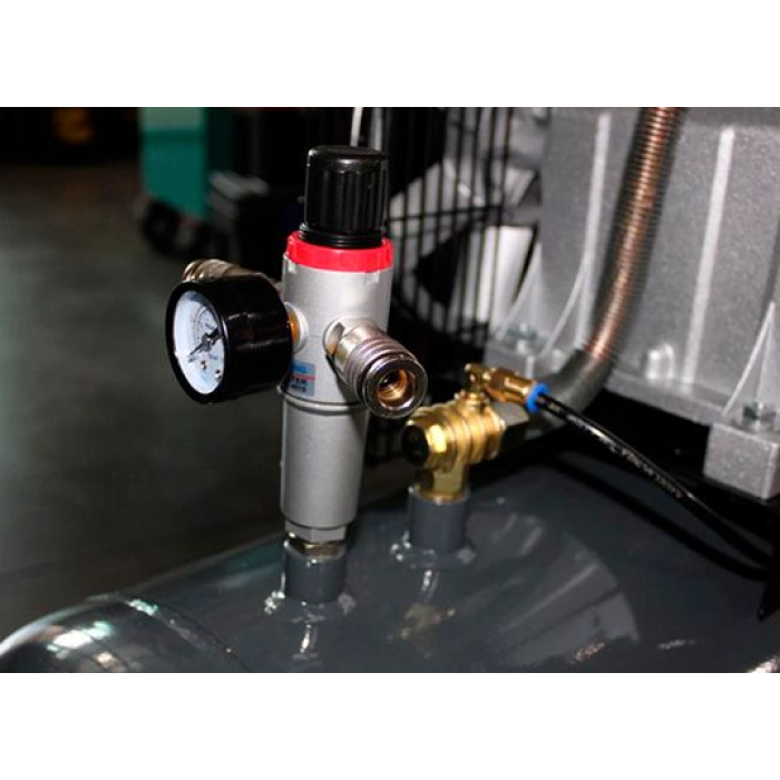 Поршневий компресор повітряний GTM KCH2070B-100L (2.2 кВт, 300 л/хв, 100 л) (27156)