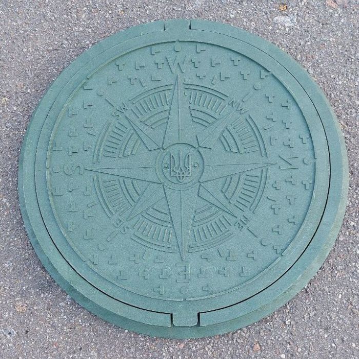Люк садовий каналізаційний  полімерпіщаний "УКРАЇНА" зелений, 17 кг, d=735 мм (1,5т)