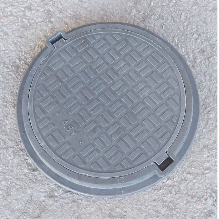 Люк посилений каналізаційний полімерпіщаний ЄВРО (А15П) чорний, 34 кг, d=760 мм, (4,5т)