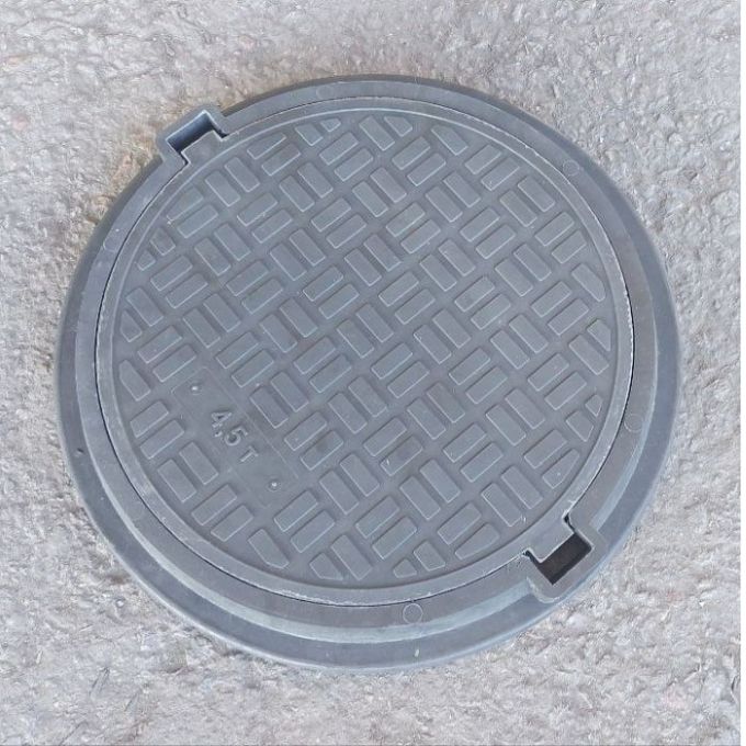 Люк посилений каналізаційний полімерпіщаний ЄВРО (А15П) чорний, 34 кг, d=760 мм, (4,5т)