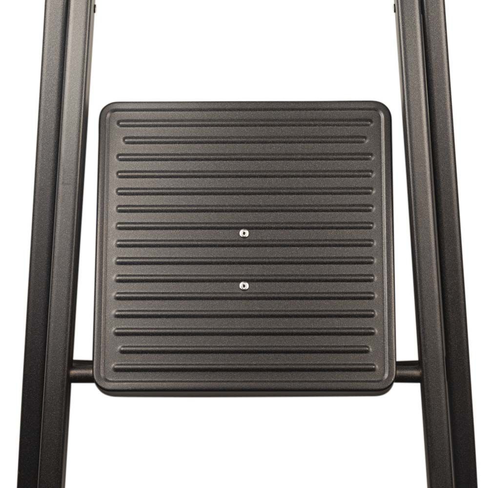 Стремянка стальная 6 ступенек GRAD