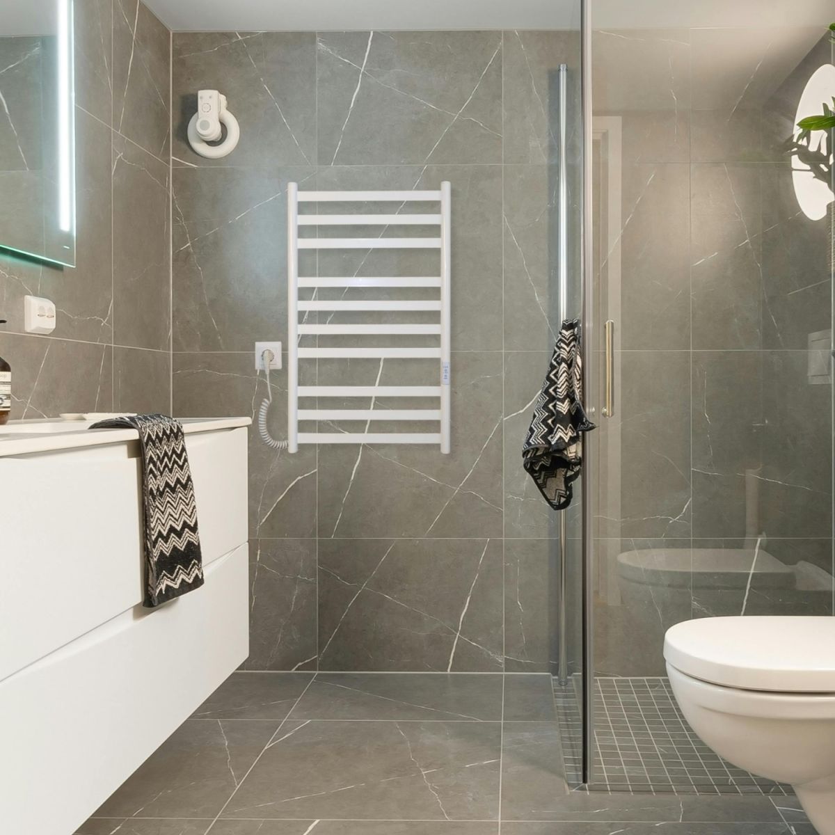 Полотенцесушитель электрический Carino MIA с контроллером Белый глянец 790*490