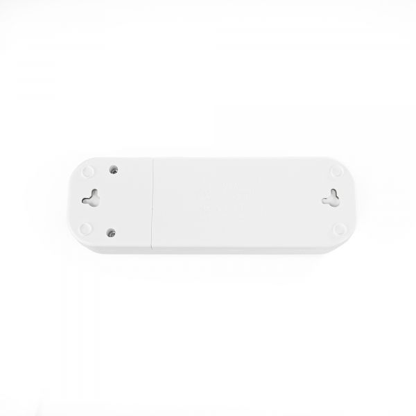 Колодка подовжувача 3п з/з з кнопкою, біла TITANUM STANDARD