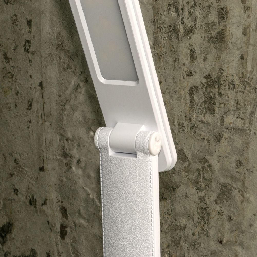 Настільна світлодіодна лампа Євросвітло Ridy-095 9,5Вт біла