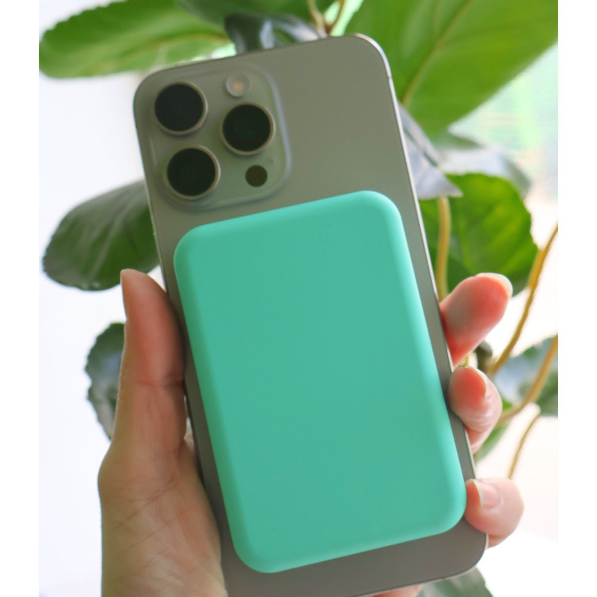 Power Bank 3000 мАг з бездротовою зарядкою, зелений